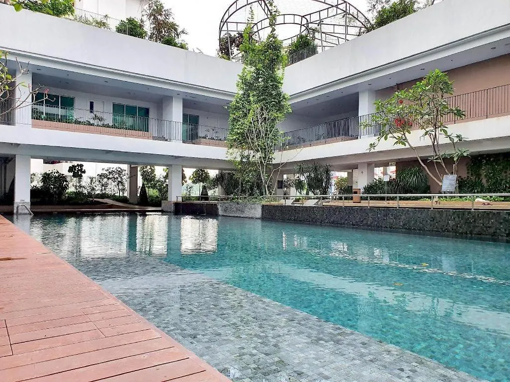 Creamy Style 1 Bed Near Mid Valley Kuala Lumpur Malaysia